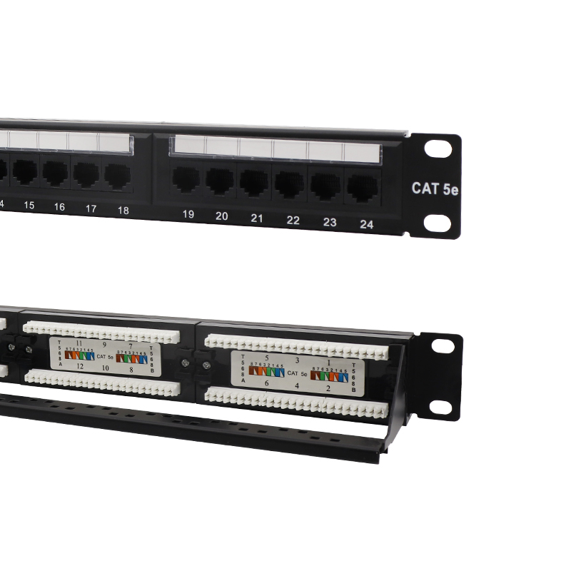 19-дюймовая 24-портовая патч-панель CAT5e UTP высотой 1U с кабельным органайзером